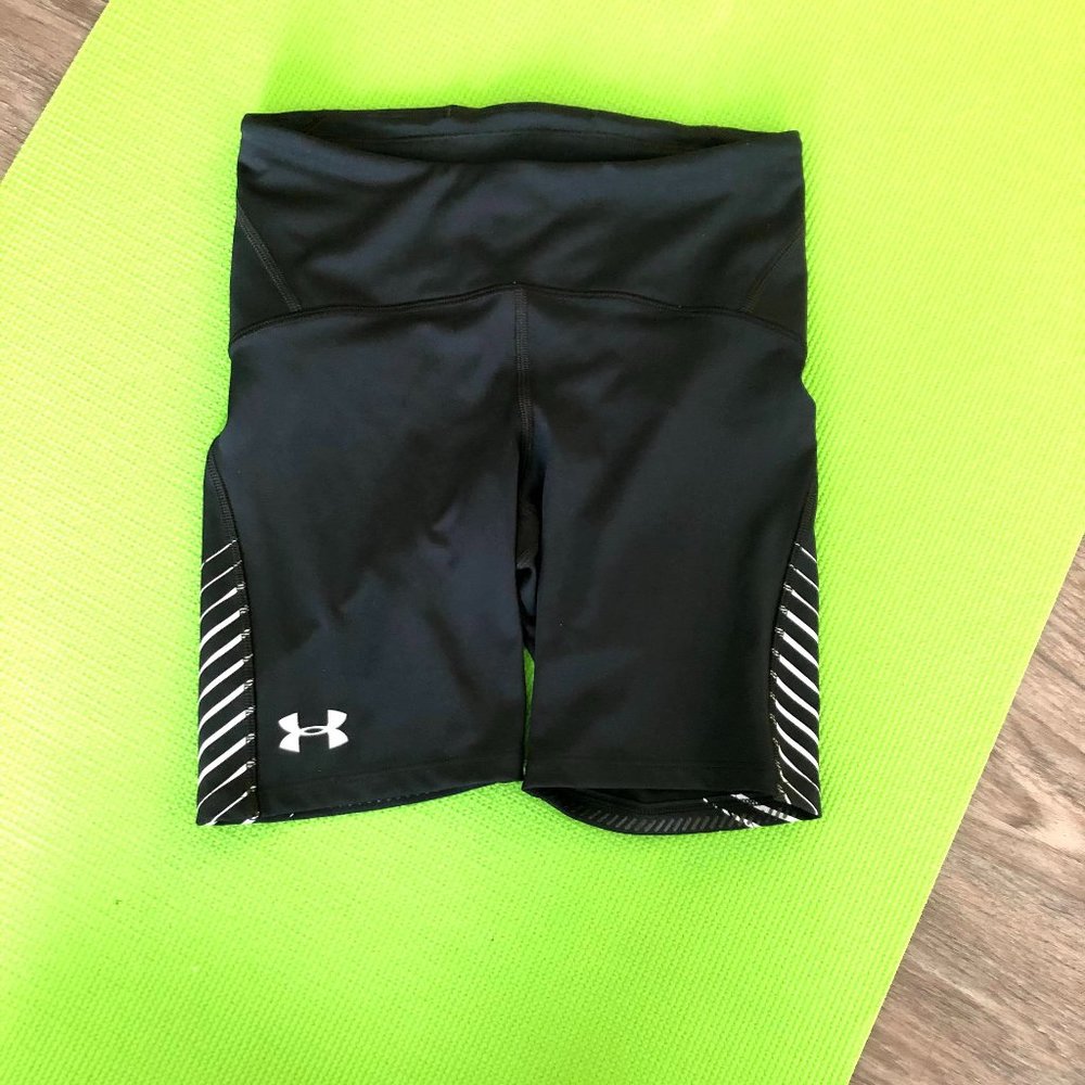 Under Armour HeatGear Half Tights Compression Fit Running Shorts 7" inseam